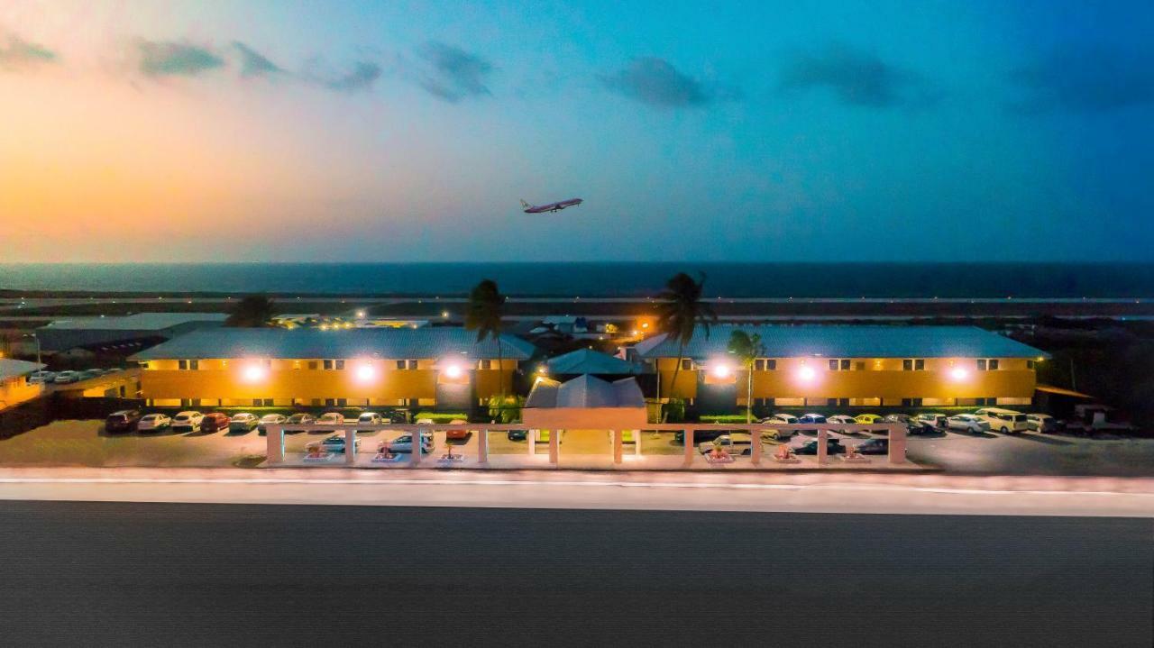 Curacao Airport Hotel Willemstad Exterior foto